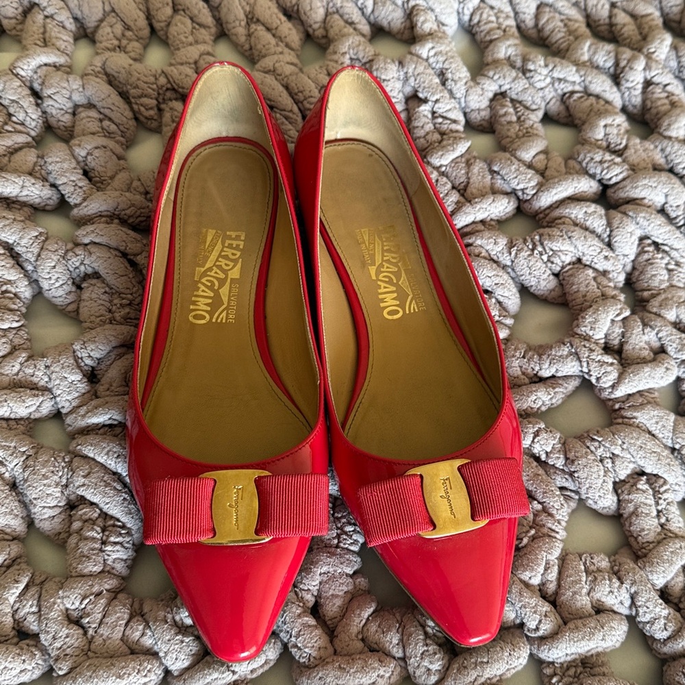 Salvatore Ferragamo Red Patent Leather flats - Picture 7 of 12